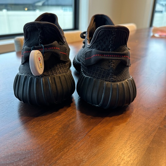 Size 10 - adidas Yeezy Boost 350 V2 Low Black Non-Reflective - Picture 5 of 5
